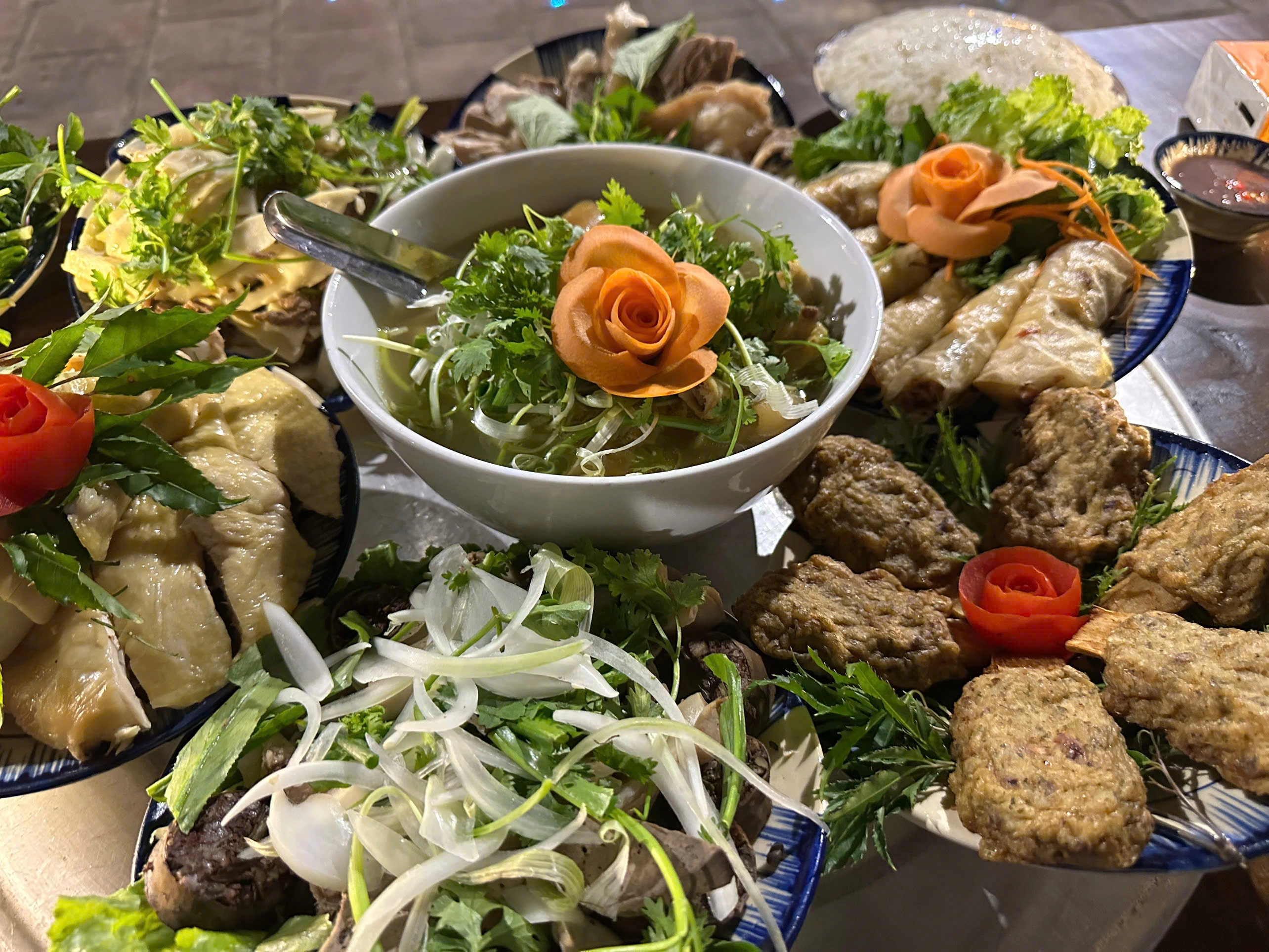 ẨM THỰC ĐỘC ĐÁO